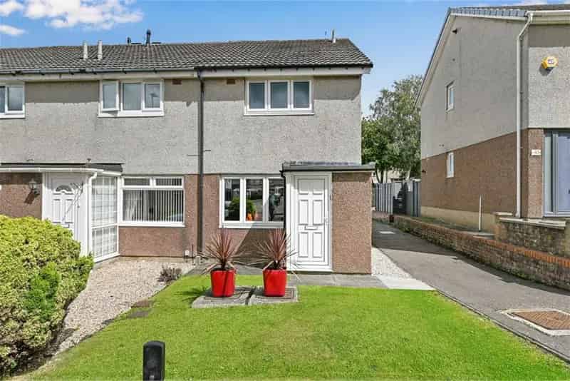 2 Bed End Terrace House Baberton Modern Kitchen Garage