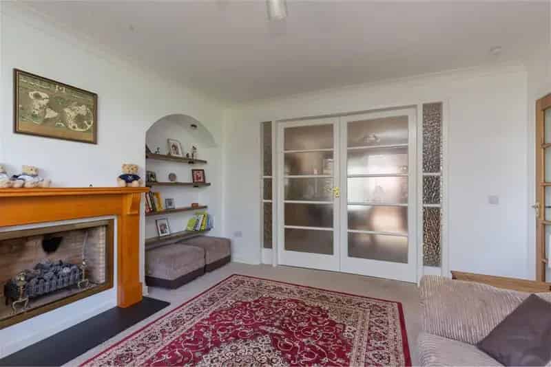 3 Bed Detached House with 2 Reception Rooms - Cammo, Edinburgh