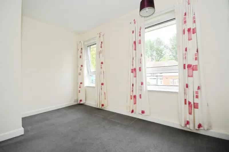 3 Bed Semi-Detached House for Sale Wisewood