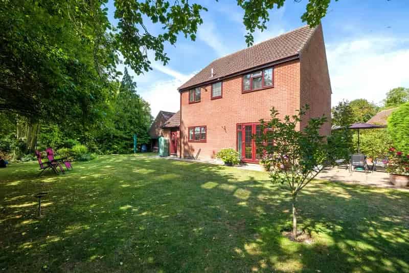 4 Bedroom Detached House for Sale Rectory Gardens Occold