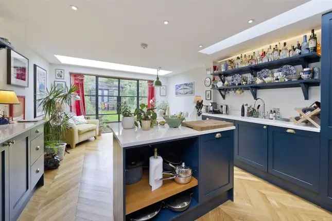 Property for sale in Latimer Road, North Kensington W10