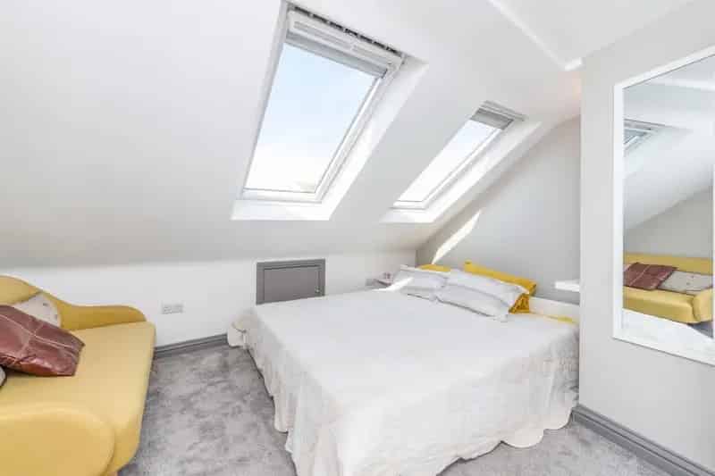 3 Double Bedroom House with Garden Zero Deposit Available