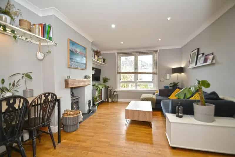 3 Bedroom Flat for Sale Near Monksbridge Park