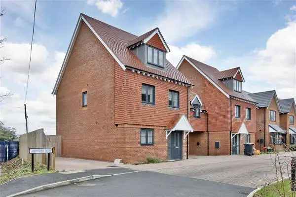 4-Bedroom House for Sale in Aylesford