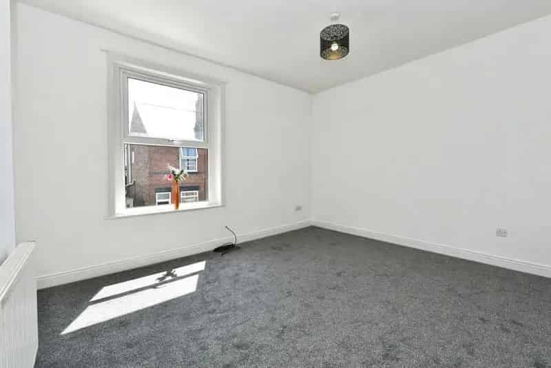 2 Bedroom Mid Terrace House for Sale Clifton South Yorkshire
