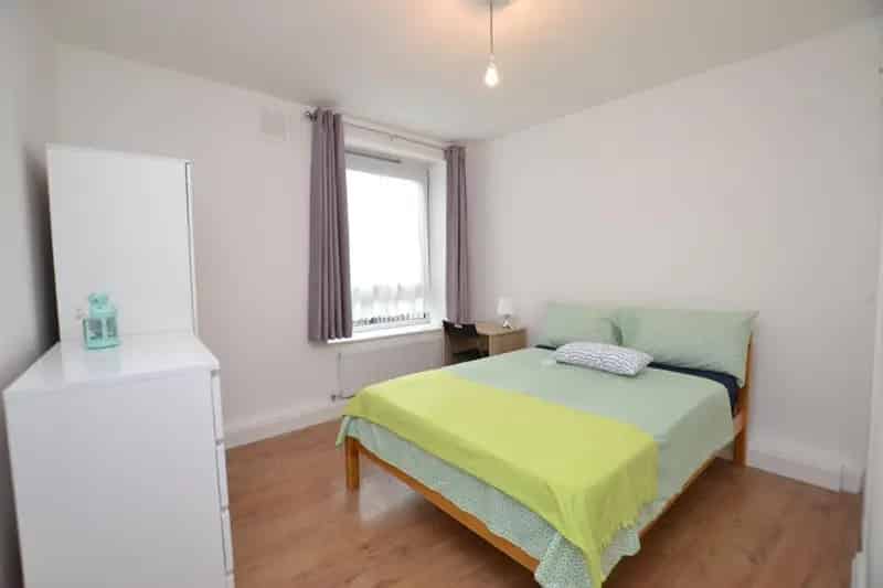 1 Bedroom Flat Share Bromley-By-Bow Near Tube Station