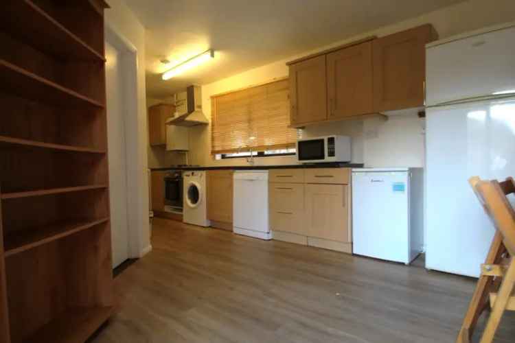 3 Bedroom Flat To Rent Available July 30 2025