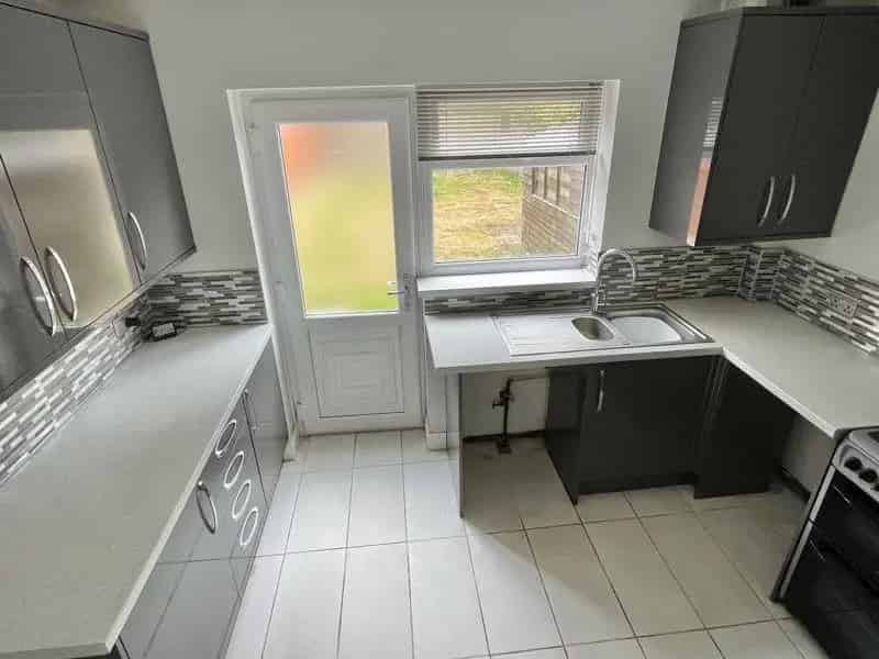 3 Bedroom End Terrace House for Sale