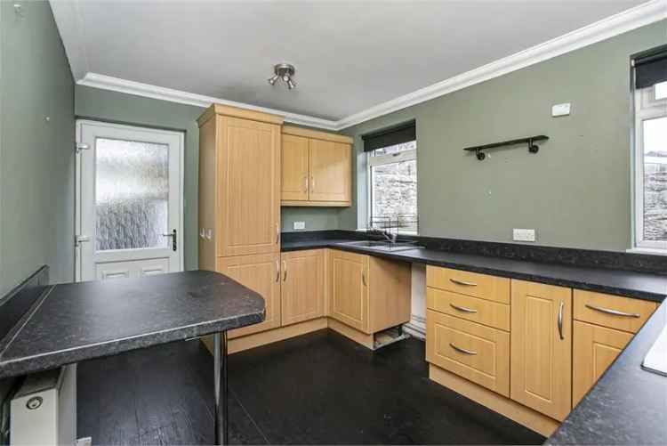 3 Bed Flat - Maindoor with 1 Reception Room