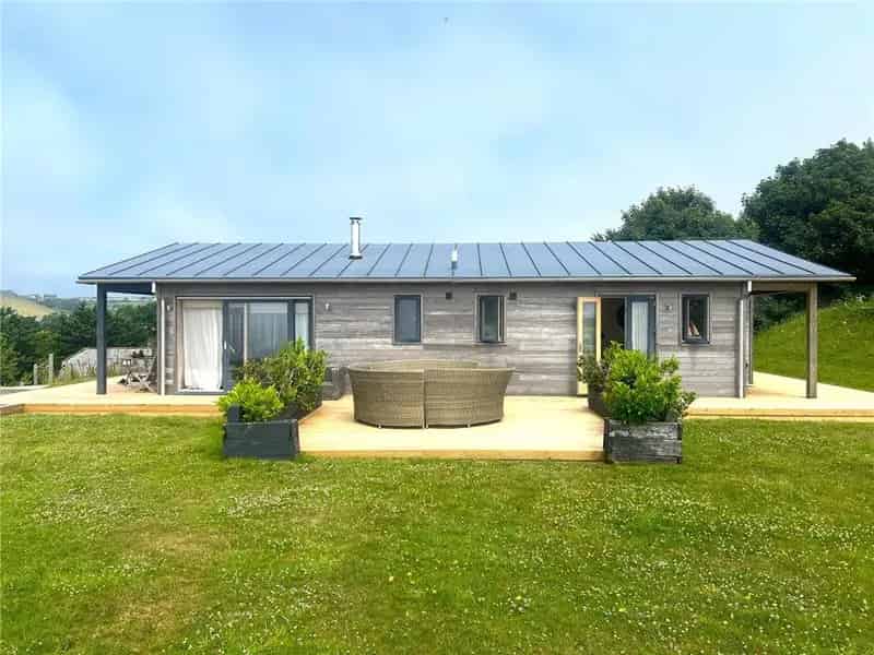 3 Bedroom Detached House for Sale in Talland Bay