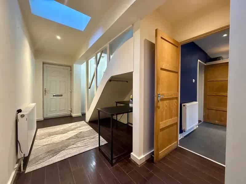 3 Bedroom End of Terrace House to Rent in Chapel House Estate