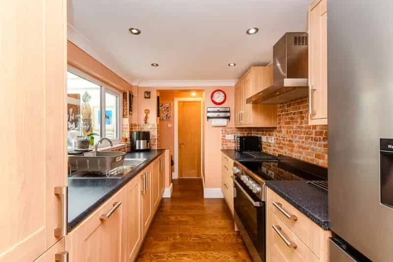 3 Bedroom Link Detached House for Sale