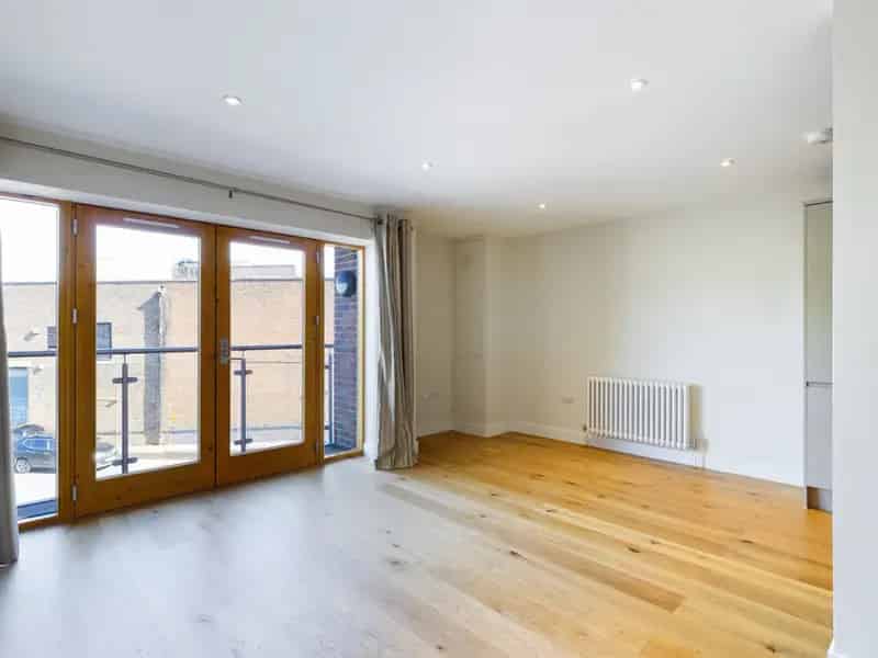 1 bedroom Flat
 To Rent