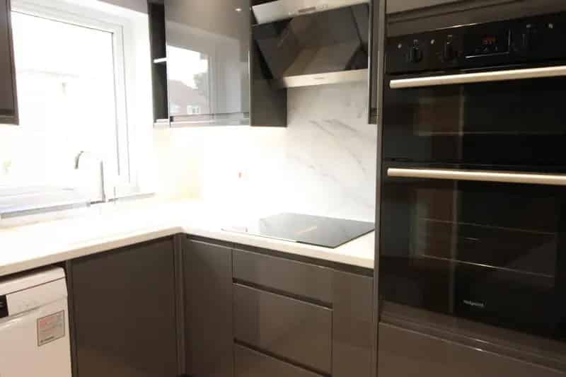 2 bedroom House
 To Let 
Total Size: 722 SQ FT