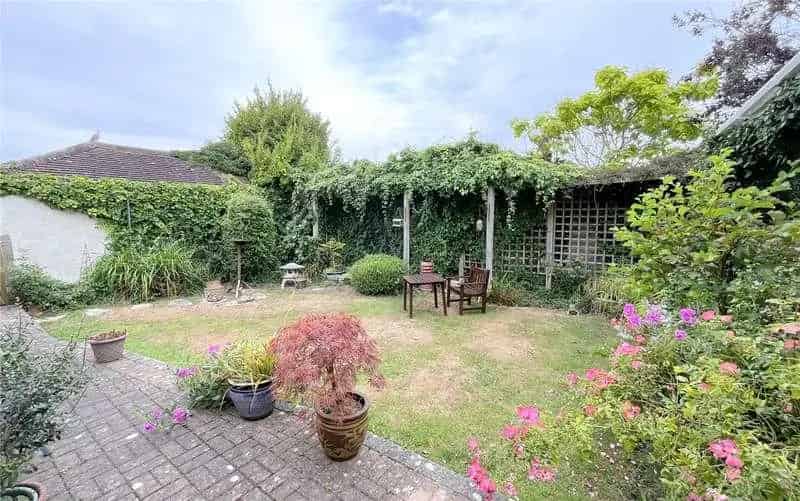 3 Bed Bungalow Near Highcliffe Castle Golf Course