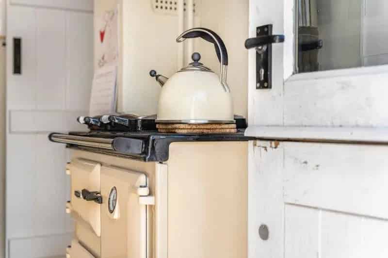 3 Bed Grade II Listed Cottage Semi Rural Position