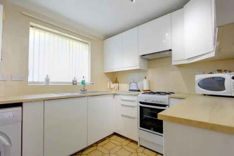 2 bedroom maisonette for sale