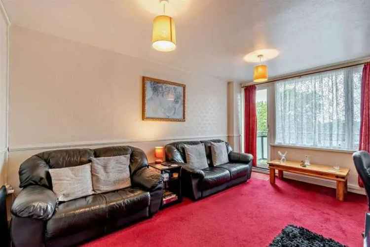 2 bed flat for sale