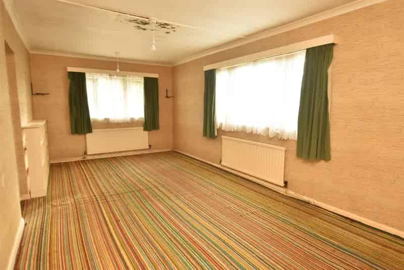 4 Bed Detached Bungalow for Sale in Silverton Exeter