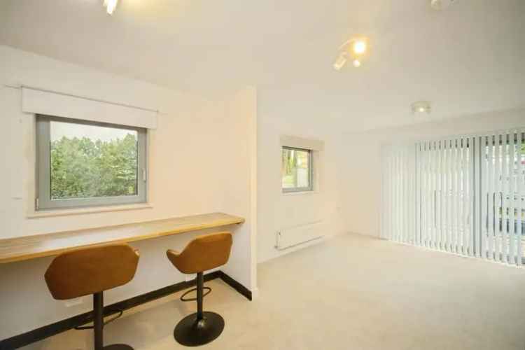 1 Bedroom Ground Floor Flat for Sale