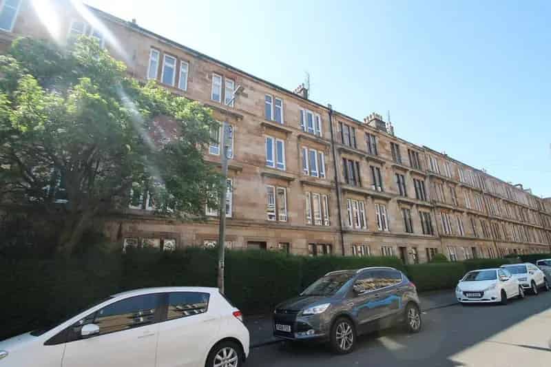 2 Bedroom Flat for Sale in Scotland