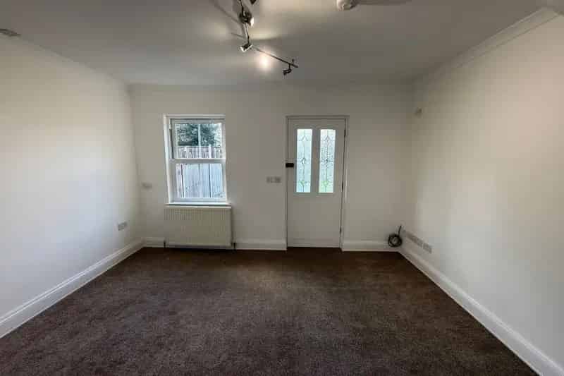 Two Bedroom Semi-Detached House in Widford