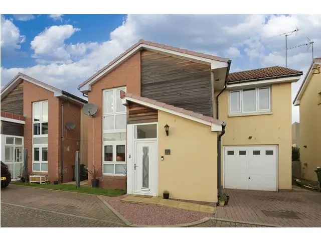 4 Bedroom Detached House for Sale in Dunbar