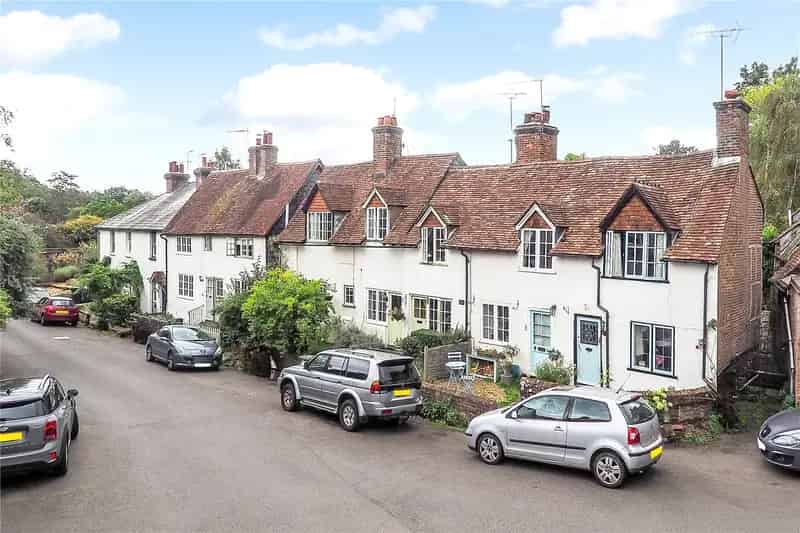 1 Bedroom Grade II Listed Cottage Petersfield