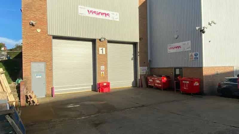Industrial Unit Near Reading M4 J11 - 8.6m Eaves, Mezzanine Storage
