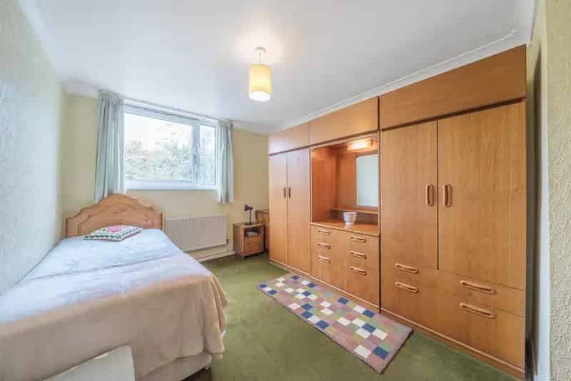 Flat For Sale , Battersea Rise, London, England