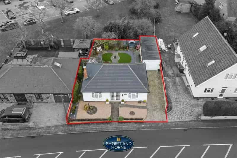 2 Bedroom Detached Bungalow for Sale in Baginton, Coventry