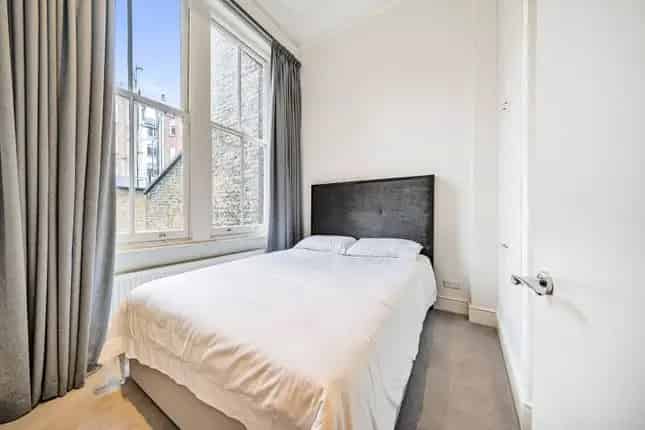 Two Bedroom Flat for Sale in Barkston Gardens South Kensington