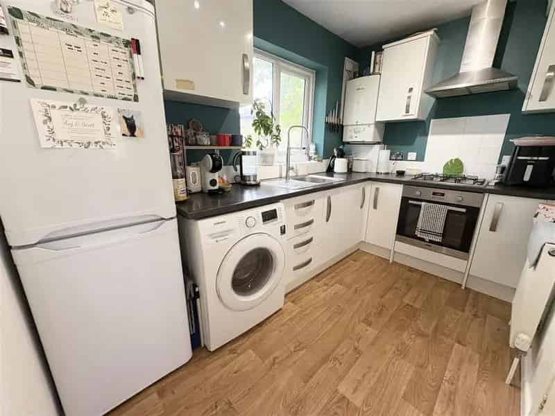 2 Bedroom Maisonette for Sale