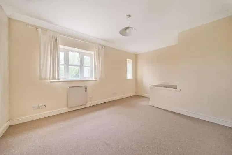 2 Bed Cotswold Stone Cottage For Sale