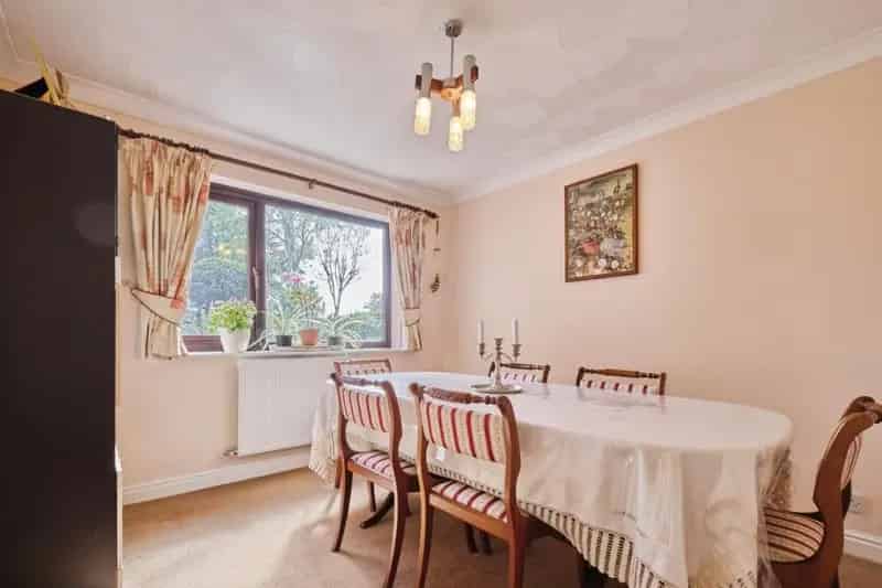 5 Bed Detached House For Sale Lichfield