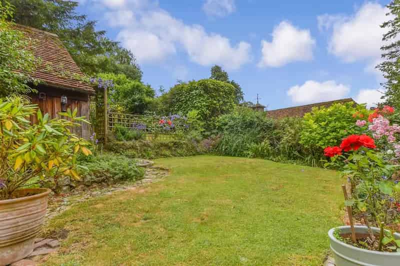 5 Bedroom Grade II Listed Cottage For Sale