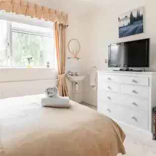 3 Bedroom Family House Fulham River Thames