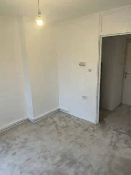 One Bedroom Flat near Barnes Station Putney