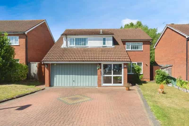 4 Bedroom Detached House for Sale in Solihull