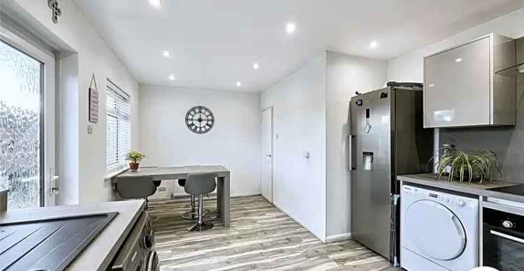 2 Bedroom Bungalow for Sale in Lower Halstow