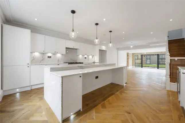 Refurbished Victorian House in London N1