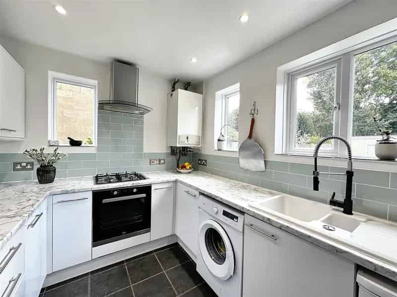 2 Bedroom End Terrace House to Rent in Bath