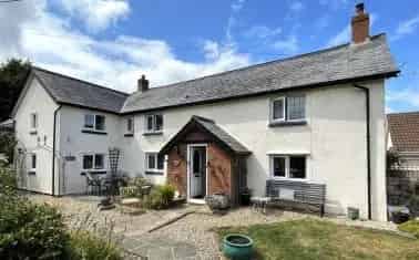 Charming 4-Bedroom Period Home with Ensuite and Garden