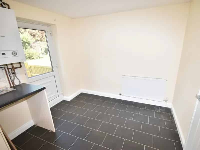 2 Bedroom Semi-Detached House with Garden and Driveway