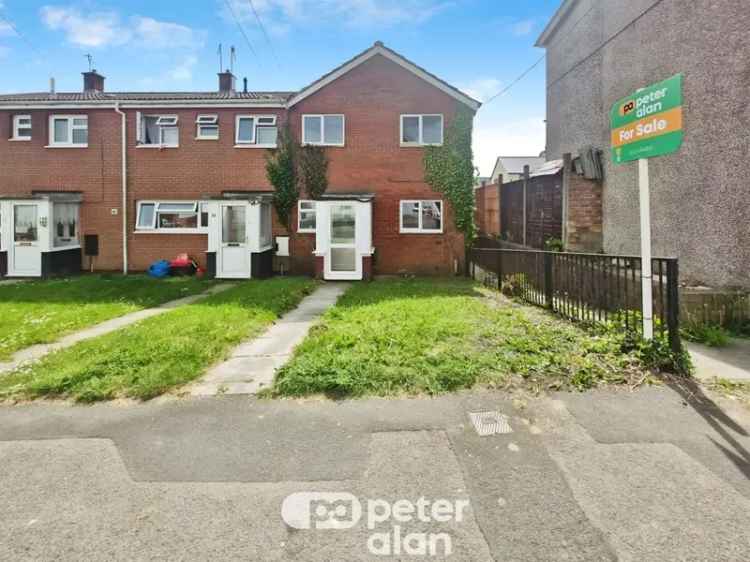 4 Bedroom End Terrace House - Renovation Opportunity