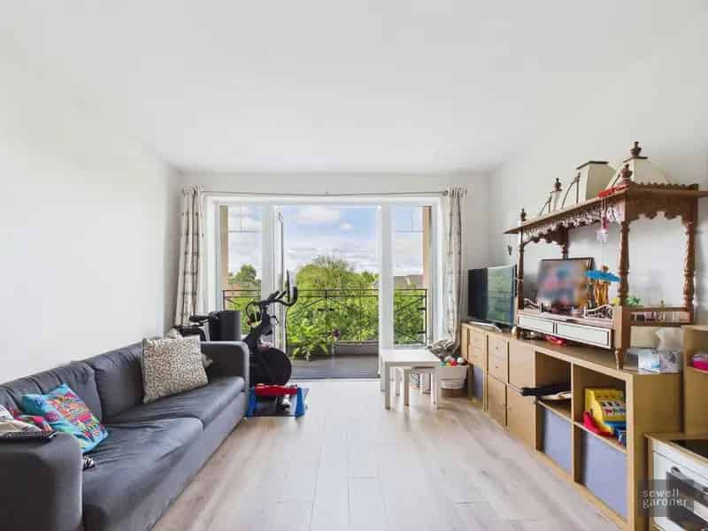 3 Bed Flat for Sale in Rickmansworth Gated Development