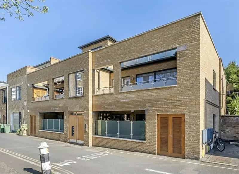Two Double Bedroom Apartment near Oval Vauxhall