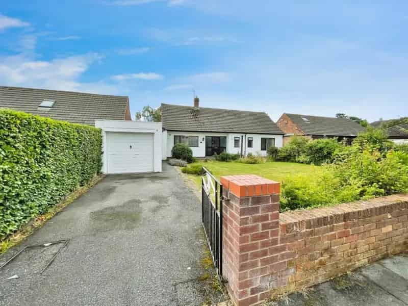 3 Bedroom Detached Bungalow For Sale