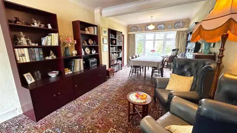 5 Bedroom Detached House for Sale near Kings Norton Park
