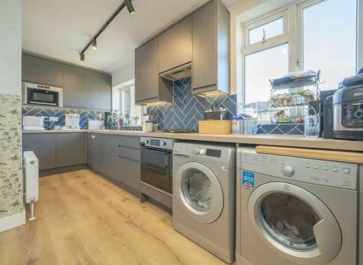 3 Double Bedroom Apartment Near North Ealing Tube